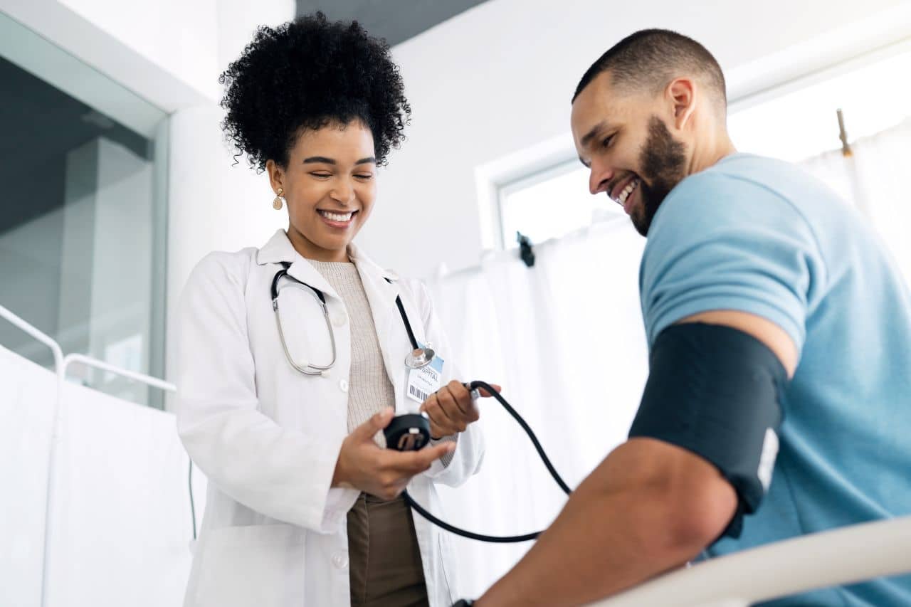 Man getting a health screening (1)
